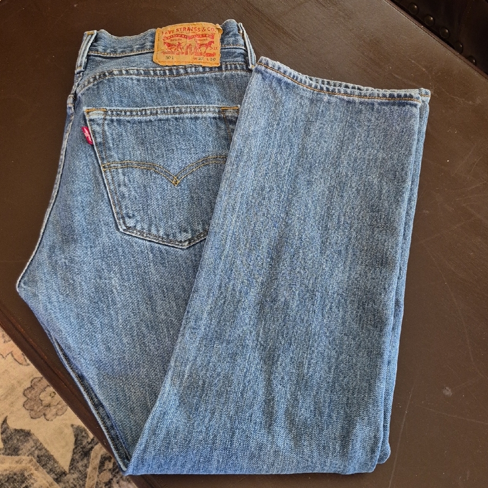 Levi's 501s Men's Blue Jeans. 5 Button Fly.Med wash 100% Cotton (#1619)sz.32x30.